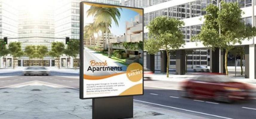 Digital Outdoor Display | Outdoor-Stelen & Wand-Displays – Digitale Sichtbarkeit bei jedem Wetter